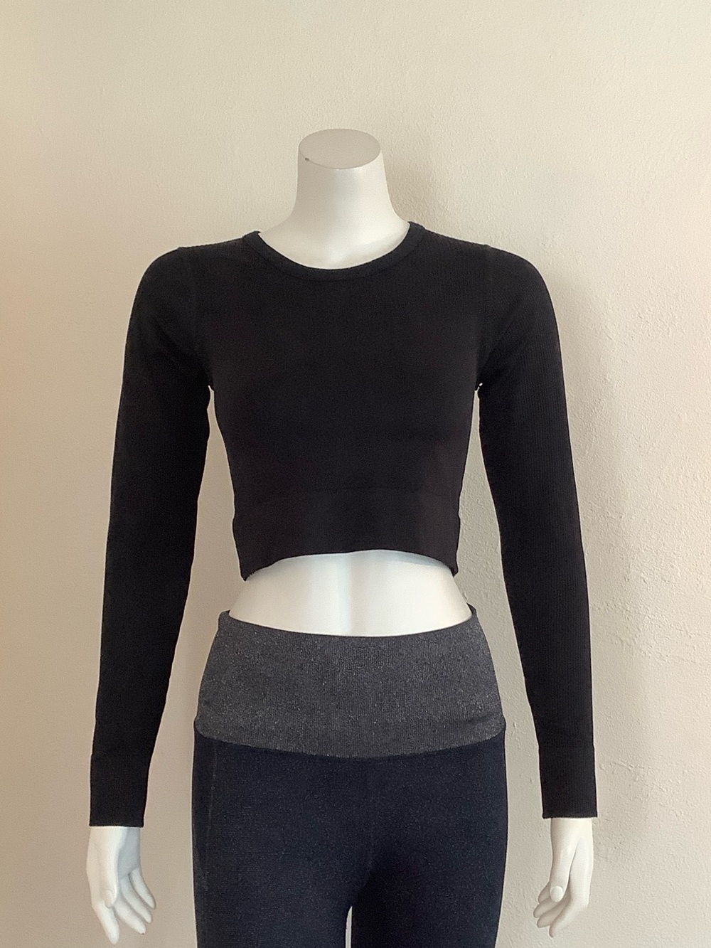 Zella Black Cropped Long-Sleeve Ribbed Top